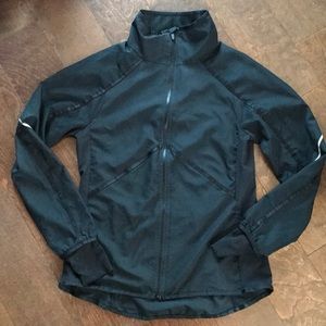 Women's running champion top